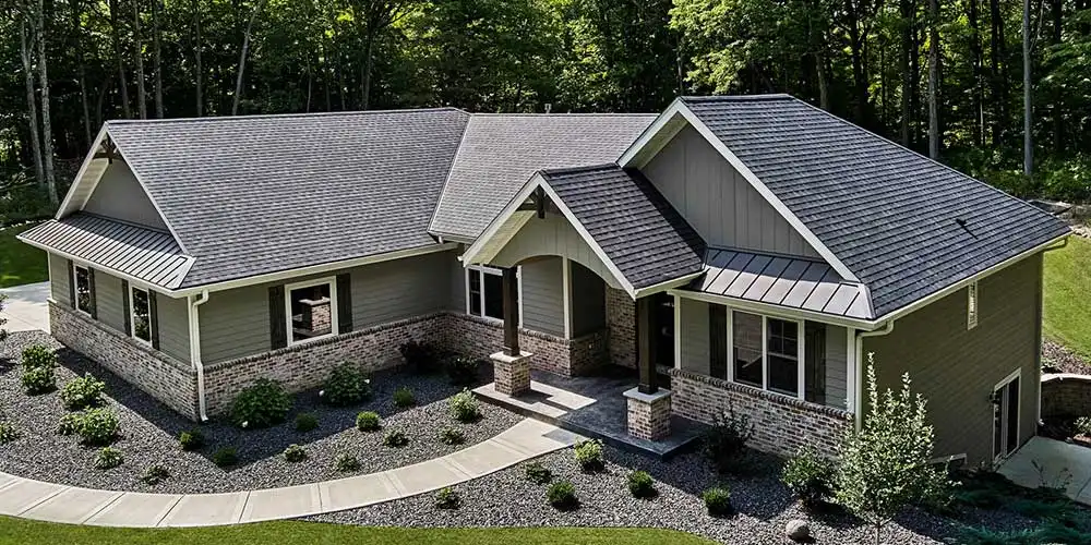 220 Roofing & Restoration Residential Roofing Contractors