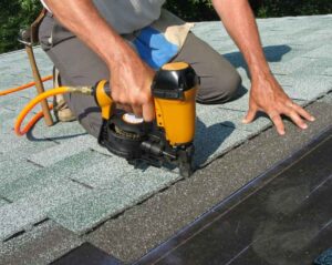 Do Roofers in Roanoke Need to Be Licensed and Insured